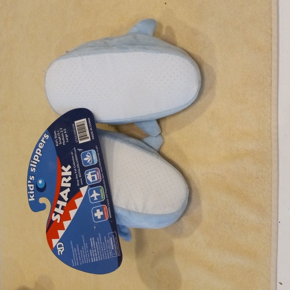 Shark Slippers - Picture 4 of 7
